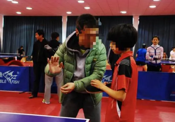 借助运动心理学家指导篮球运动员减压的方案_0
